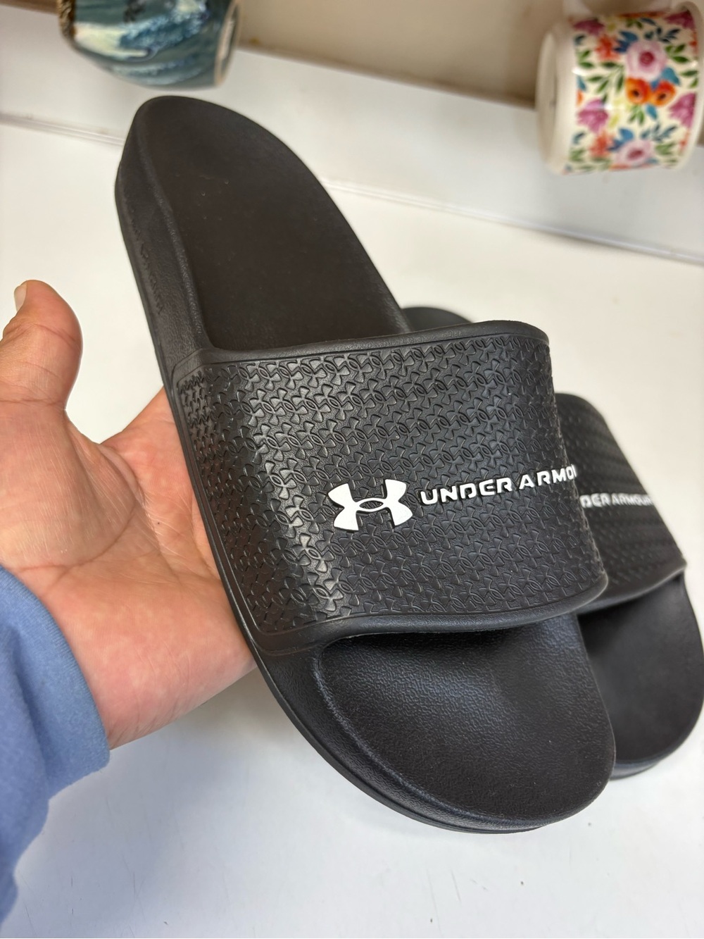 New sz 11 men’s Under Armour Men’s Black Slide Sandals